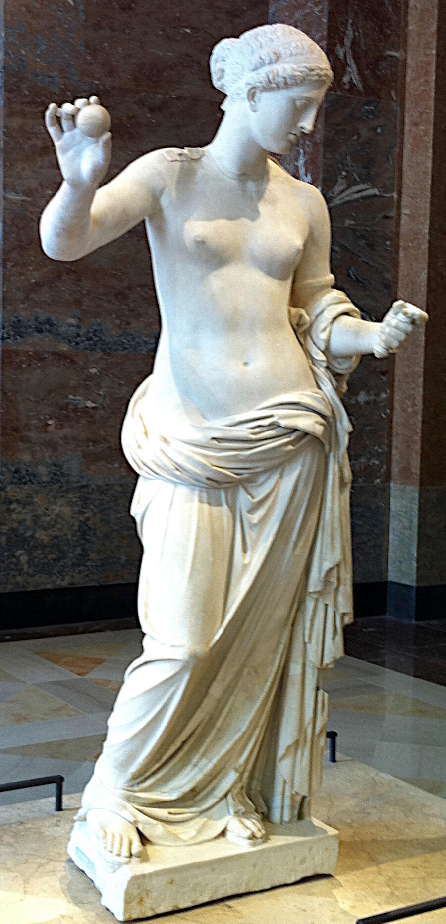 Arles Venus, the Louvre, Alain Darles / Wikimedia Commons CC BY
