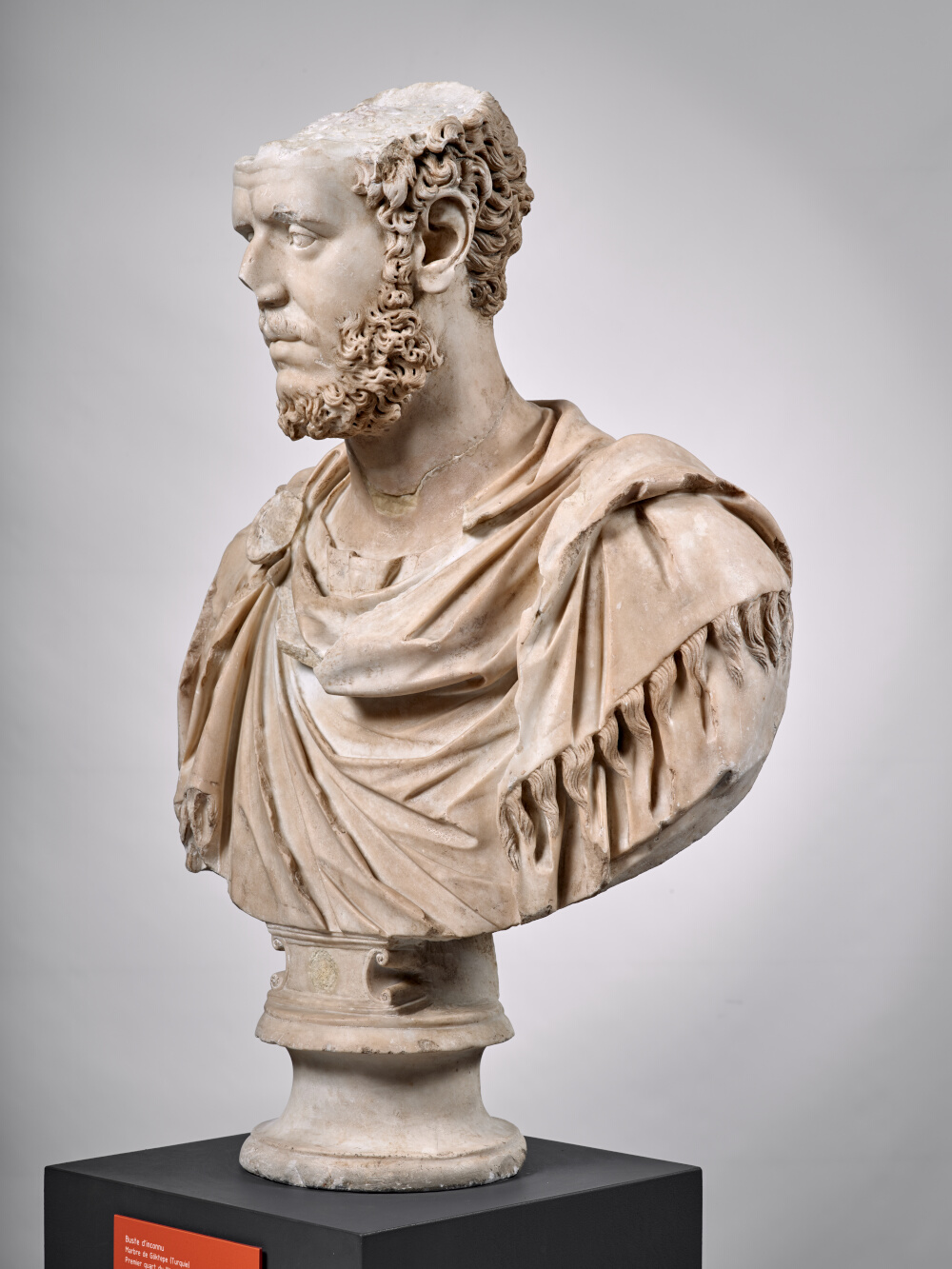 Bust of a high-ranking official of the Empire wearing a fringed paludamentum